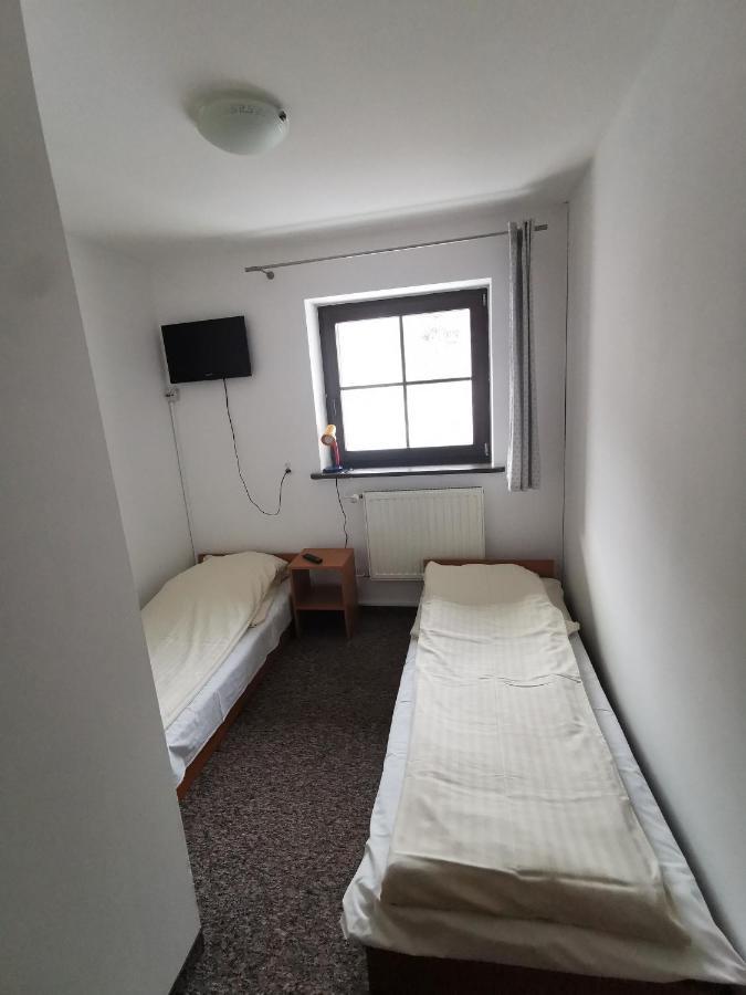 Straszny Dwor Hotel Duszniki Zdroj Ruang foto