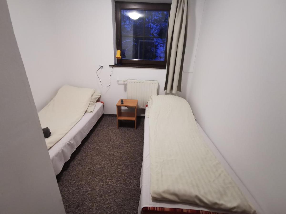 Straszny Dwor Hotel Duszniki Zdroj Ruang foto