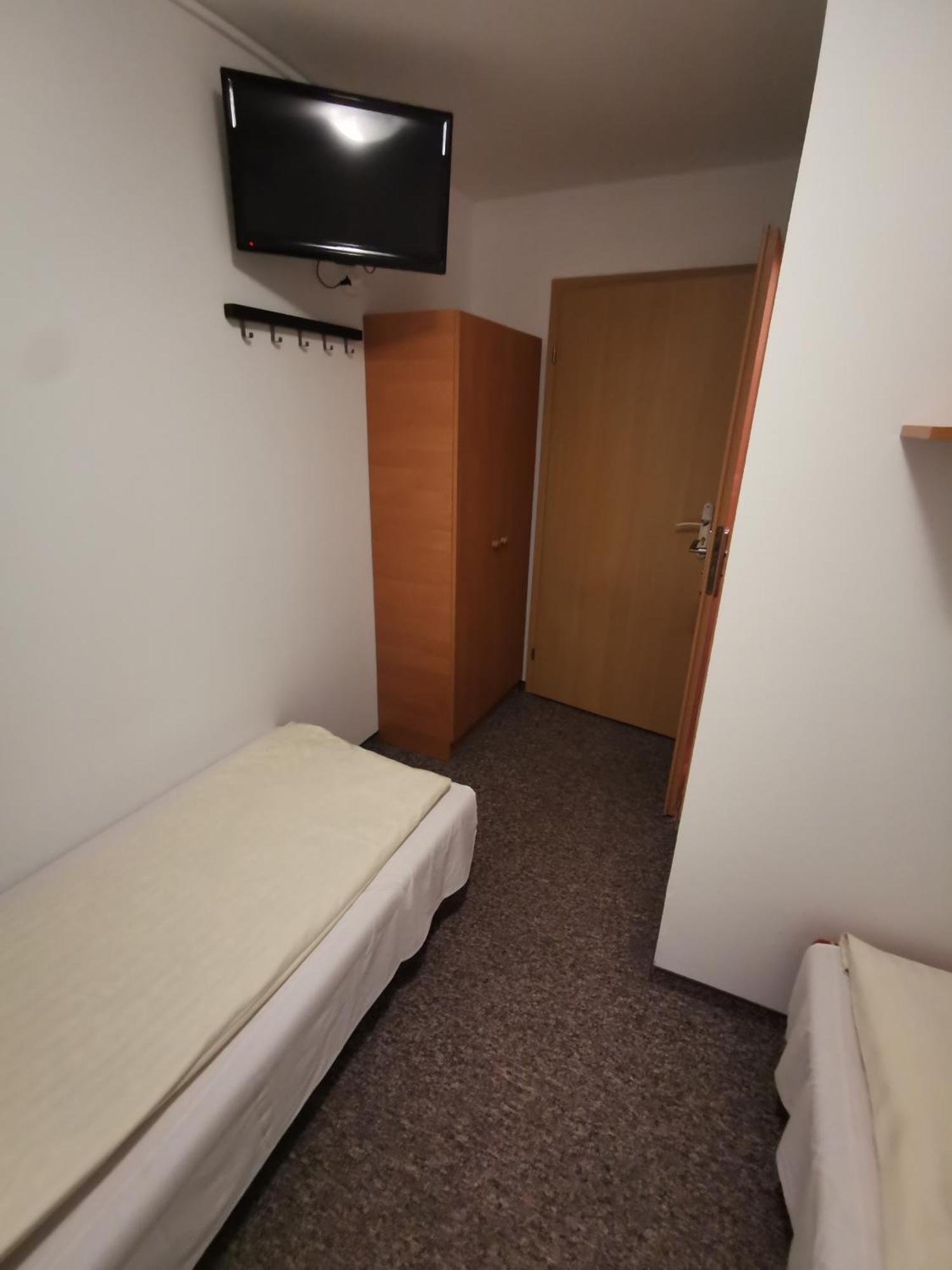 Straszny Dwor Hotel Duszniki Zdroj Ruang foto