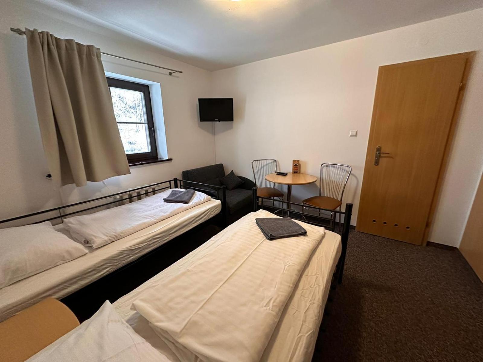 Straszny Dwor Hotel Duszniki Zdroj Ruang foto