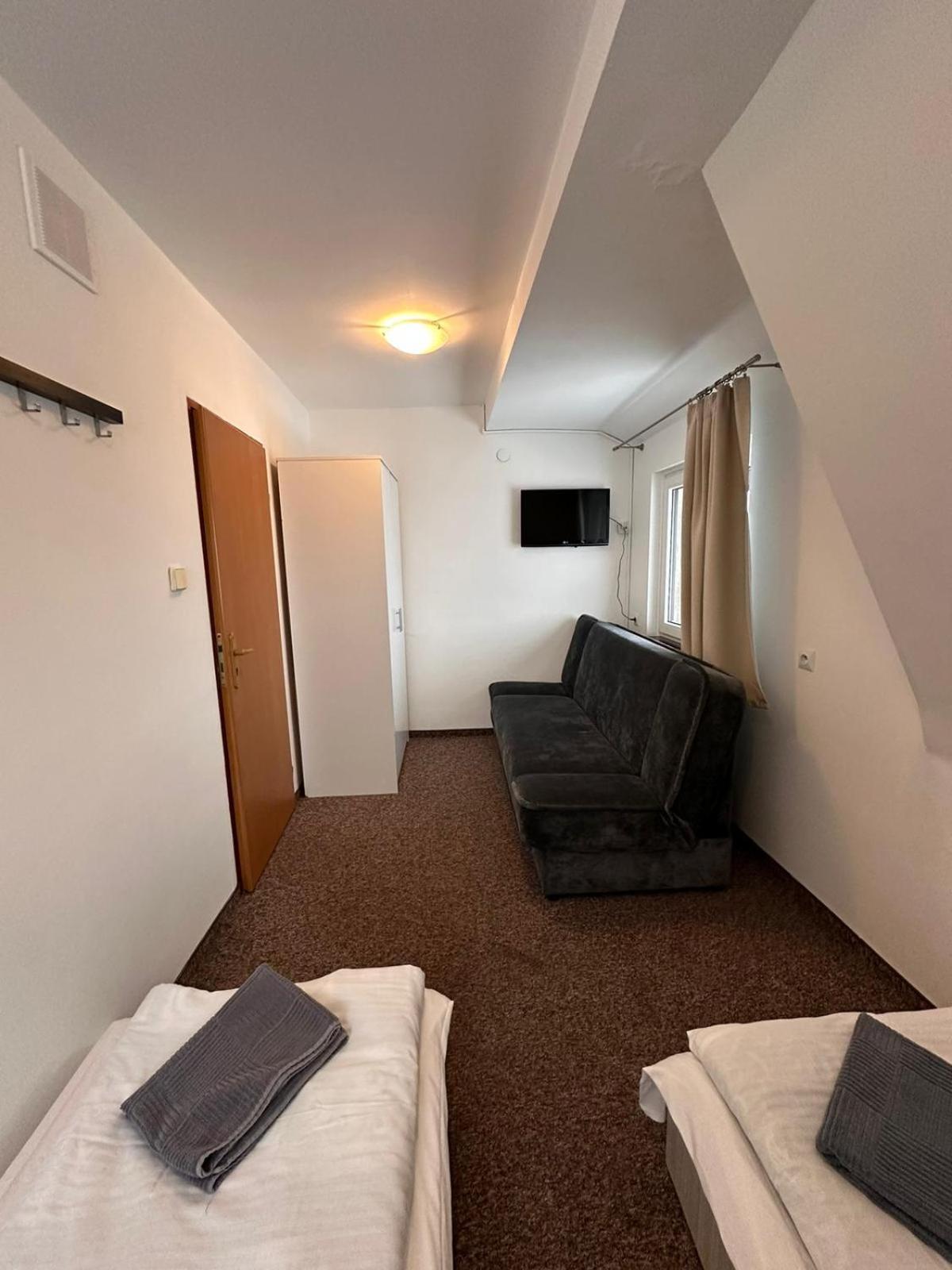 Straszny Dwor Hotel Duszniki Zdroj Ruang foto