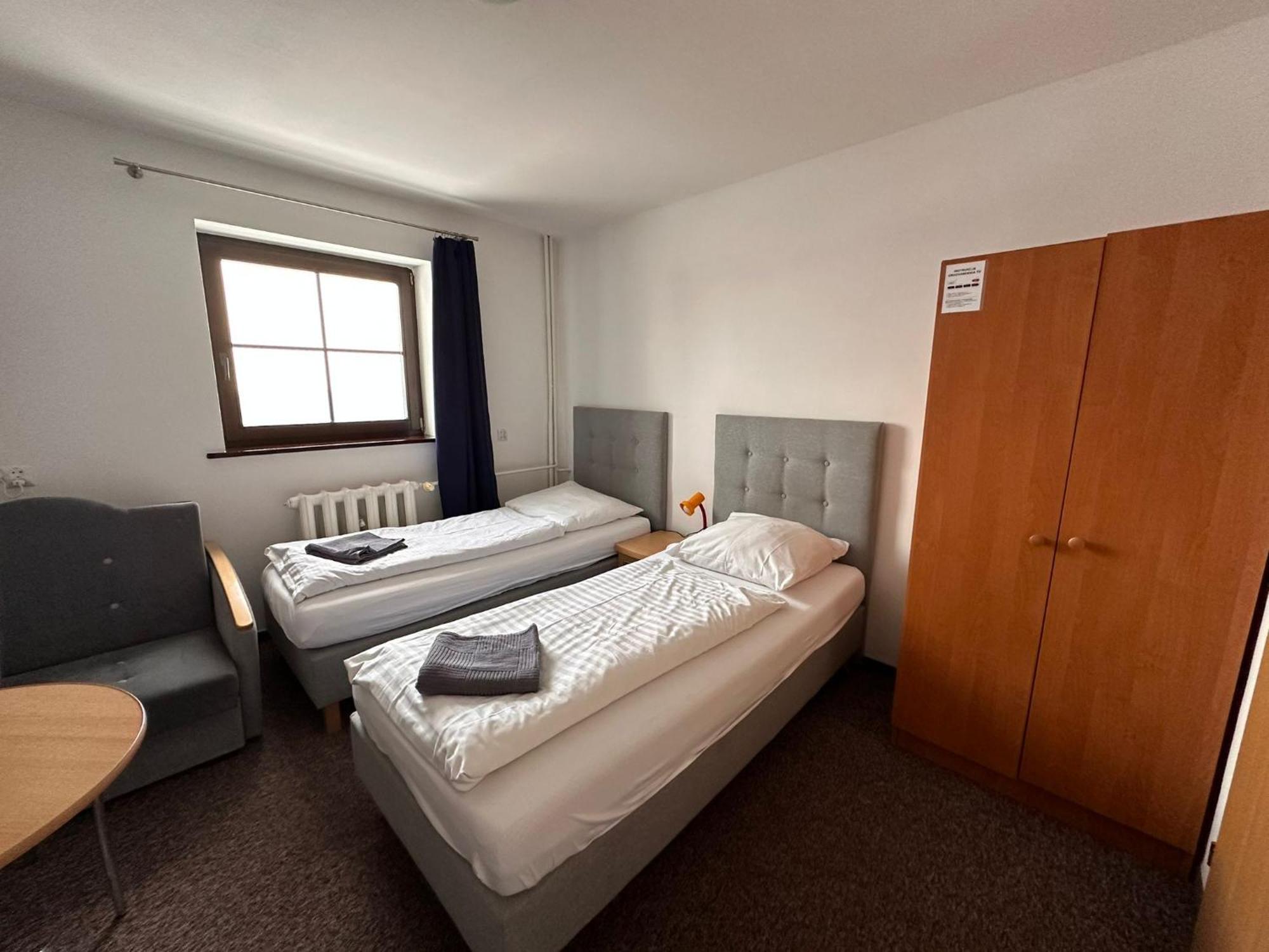 Straszny Dwor Hotel Duszniki Zdroj Ruang foto