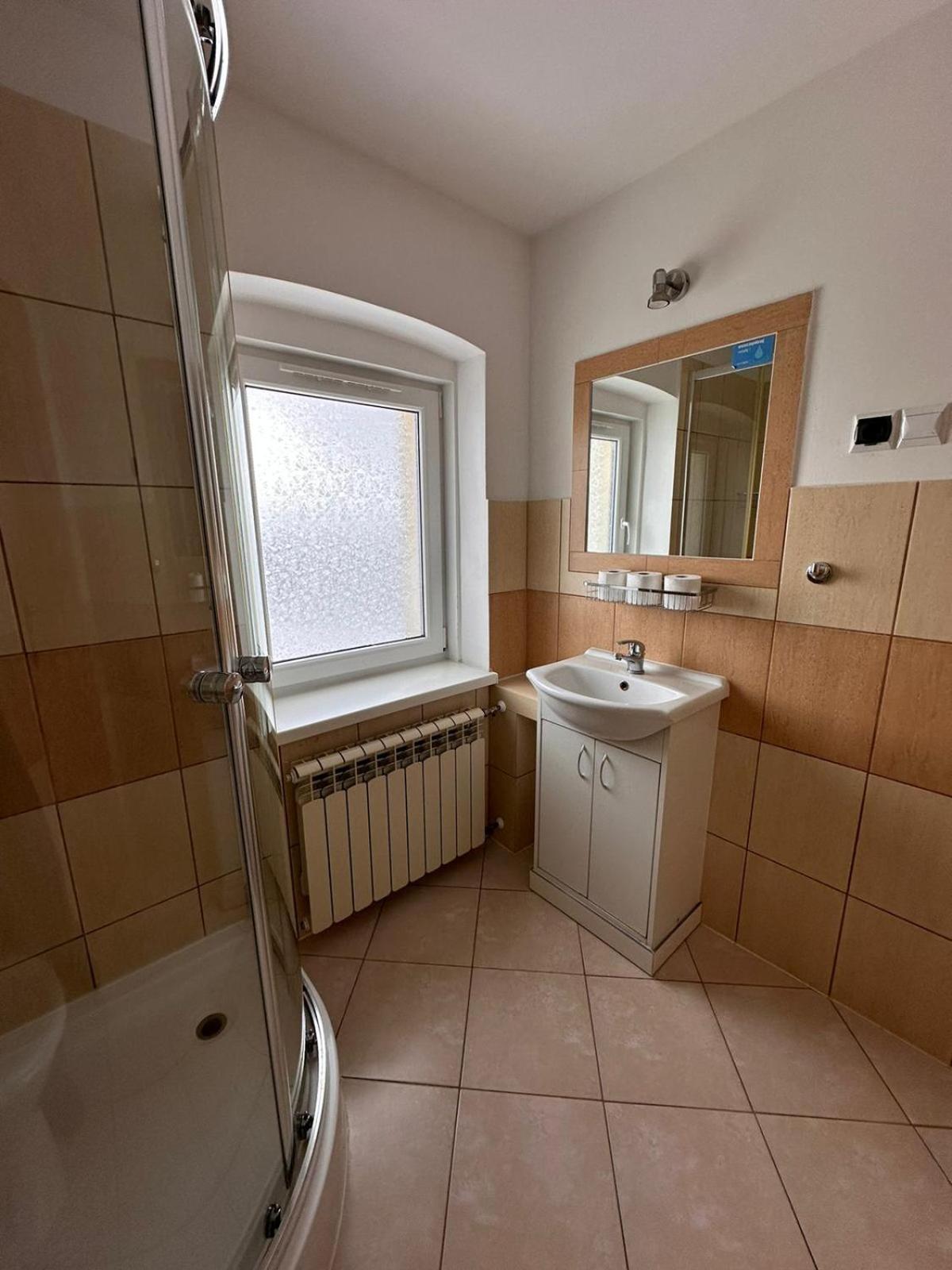 Straszny Dwor Hotel Duszniki Zdroj Ruang foto