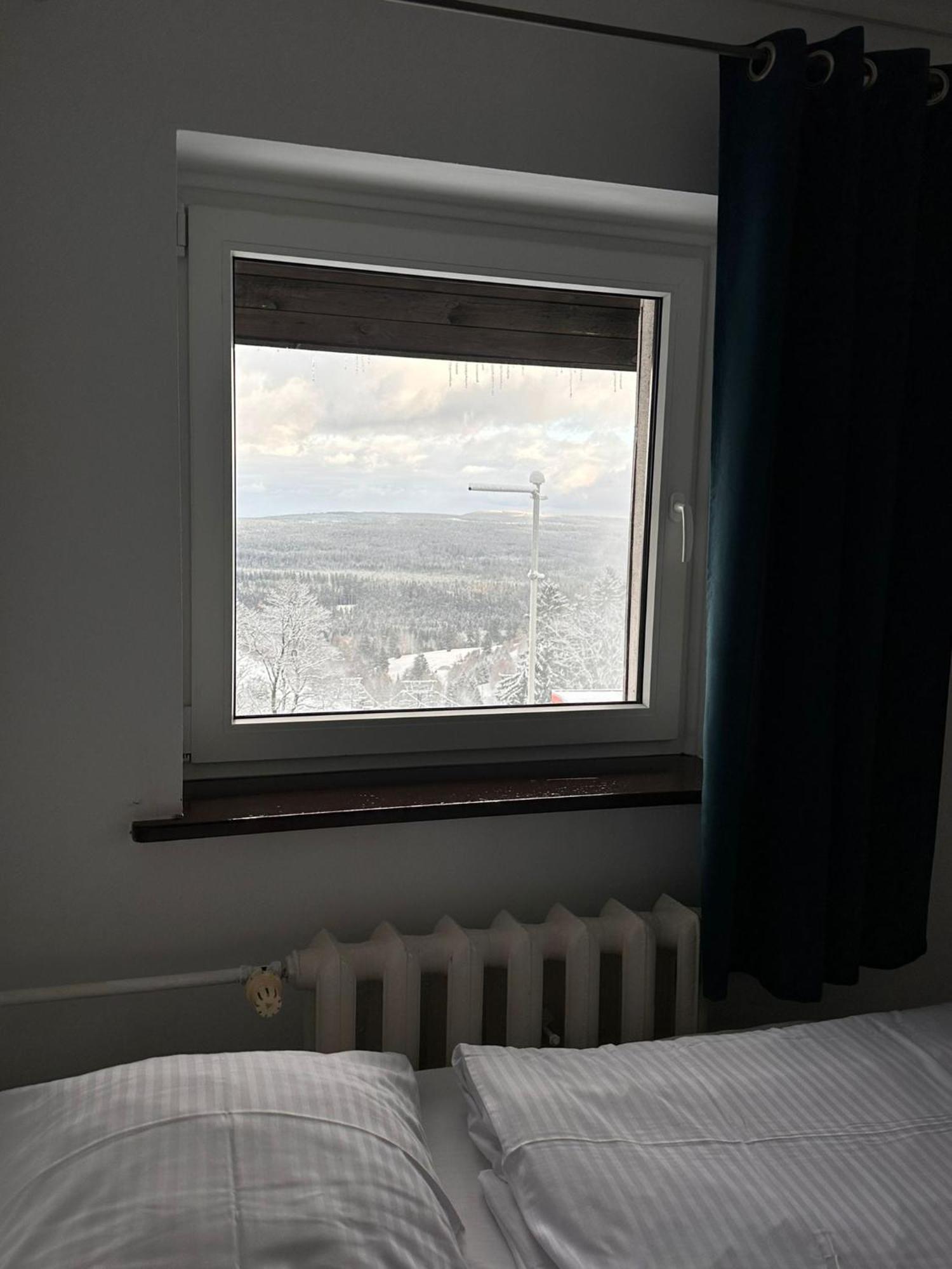 Straszny Dwor Hotel Duszniki Zdroj Ruang foto