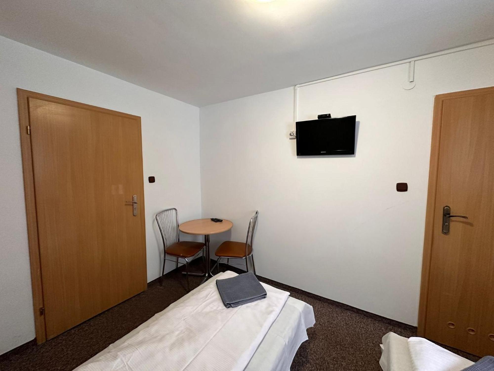 Straszny Dwor Hotel Duszniki Zdroj Ruang foto