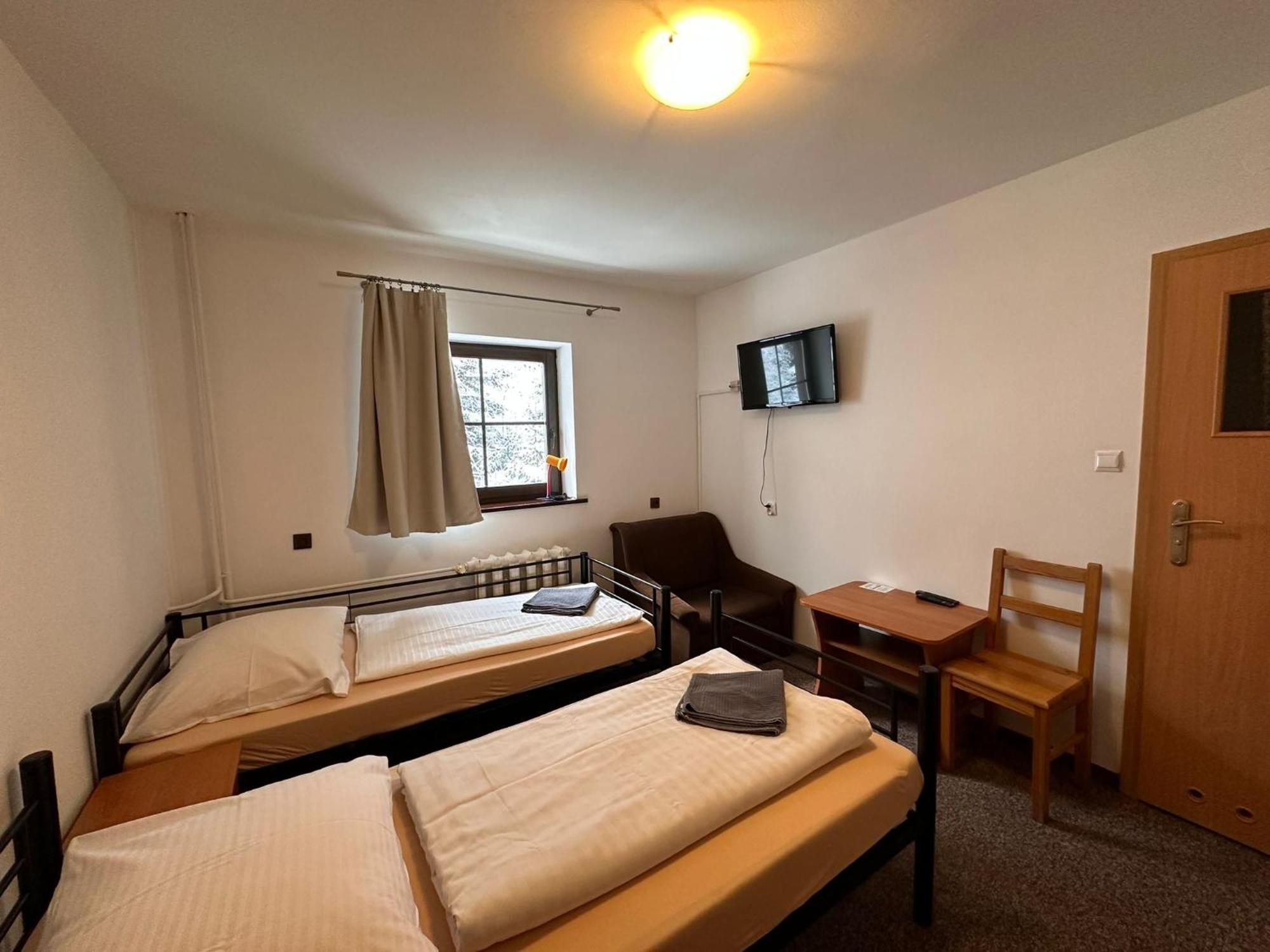 Straszny Dwor Hotel Duszniki Zdroj Ruang foto